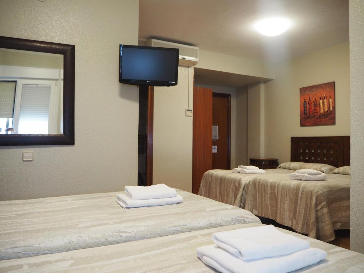 Hostal Acella 팜플로나 외부 사진